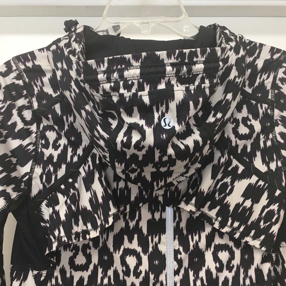 Lululemon Willpower 1/2 Zip Pullover Jacket Sprinkler Ikat EUC - Picture 9 of 12